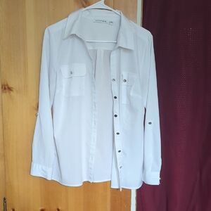 H&M White Casual Button Down Shirt with Pointed Collar